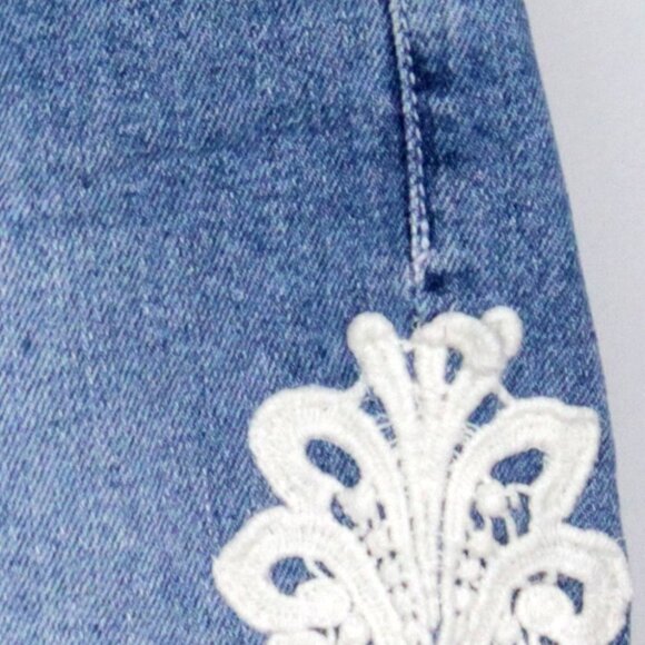 BDG High Rise Erin 5 Pocket Shortie Light Blue Denim Shorts Size 27w - Picture 12 of 14